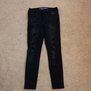 Black washed & distressed Hi-Rise Jegging